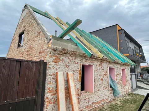 Kompletná rekonštrukcia domu Malé Leváre